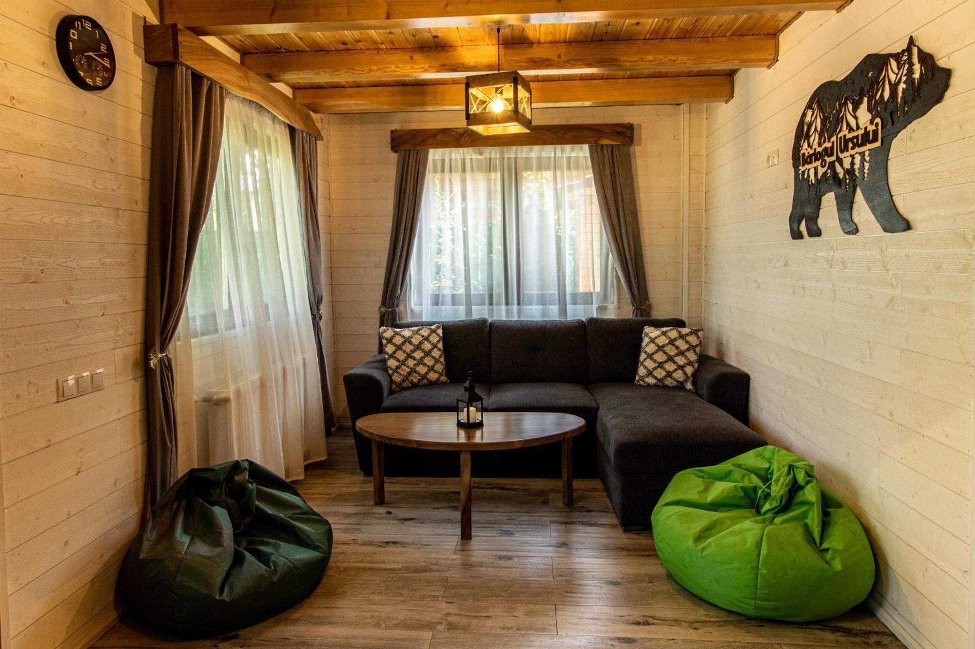Bear'S Lair Chalet 포룸바쿠 데 수스 외부 사진
